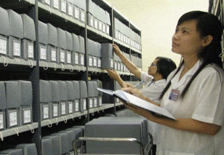 Documents before the commune merger, which unit manages them?