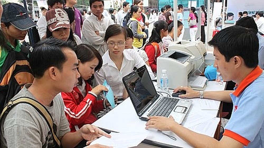  Employees who payunemployment insurance are supported on vocational training