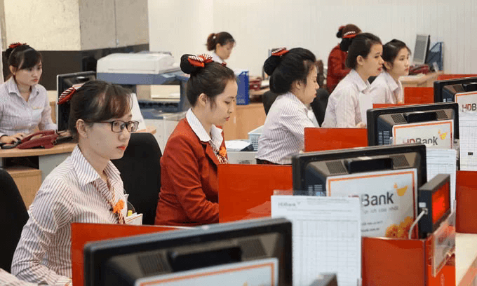 Banking staff salaries on the up