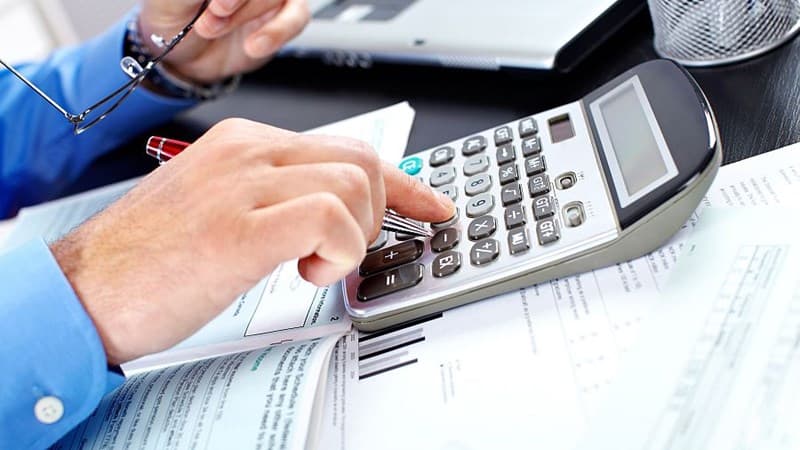 Which contractor must submit audited financial statements?