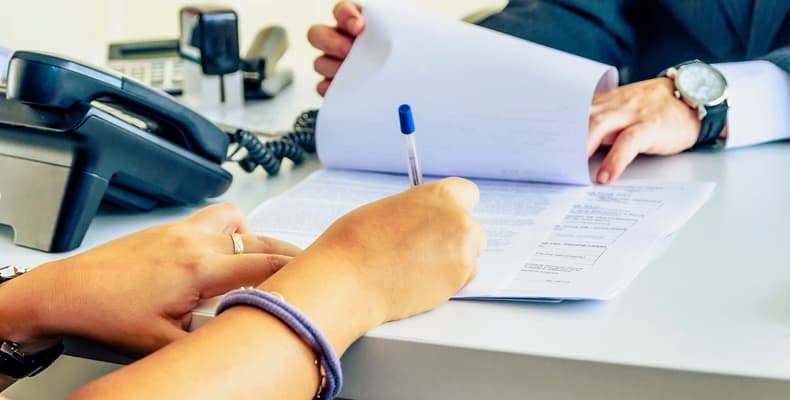 In case employee has to sign an indefinite contract