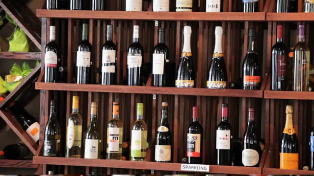 Alcohol sale for consumption on the spot: Does company need a permit?