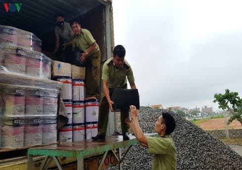 Smuggled brandy seized in Quang Binh 