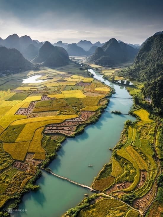 Vietnam exposed in dizzying variety
