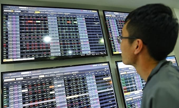 VN-Index kicks off 2020 in green