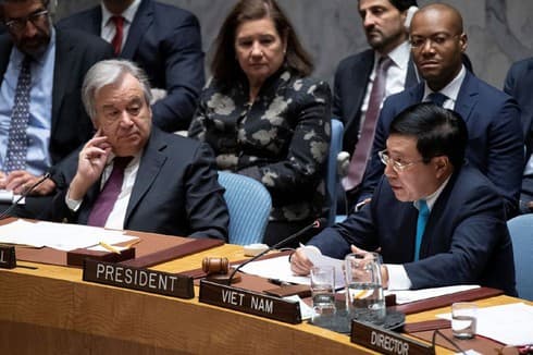 Vietnam contributes to world peace