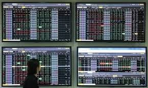 VN-Index down at decelerated pace
