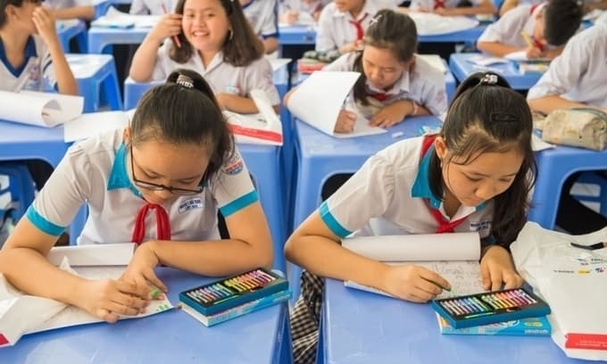 No school, no profit for pen maker