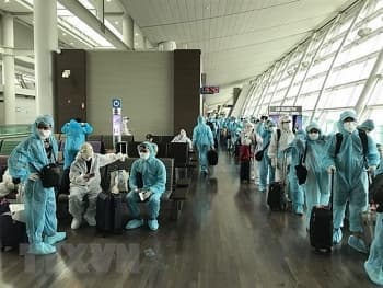 Foreign experts with short-term Viet Nam stay exempted from centralized quarantine
