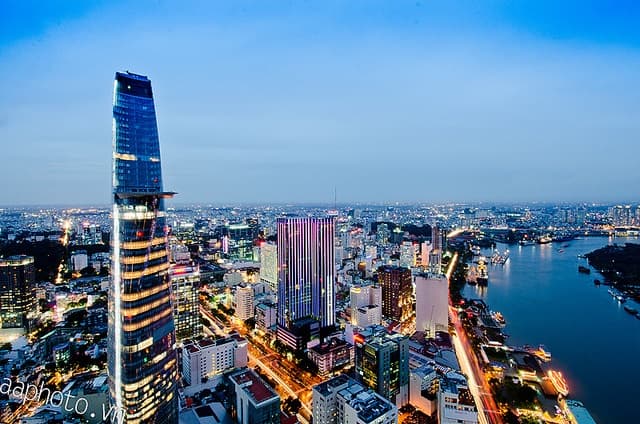 HCMC economy accelerates recovery