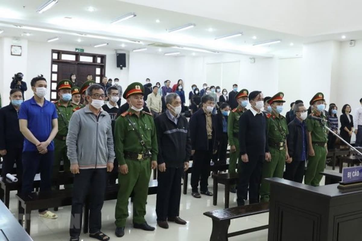 Trial for BIDV case opens in Hanoi