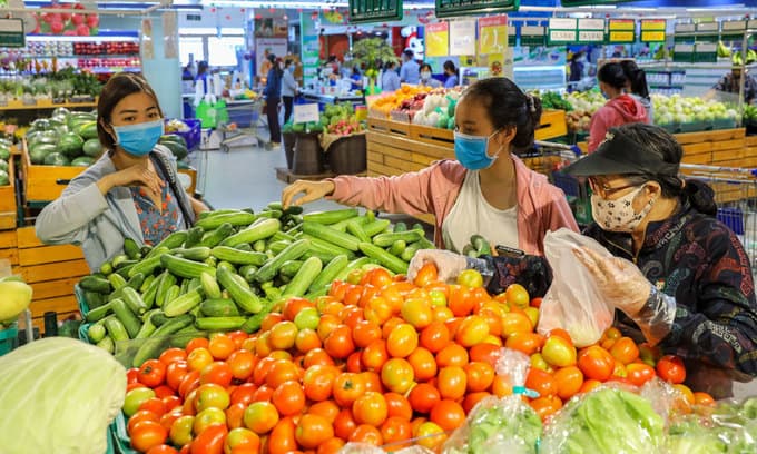 GDP per capita rises to $9,000