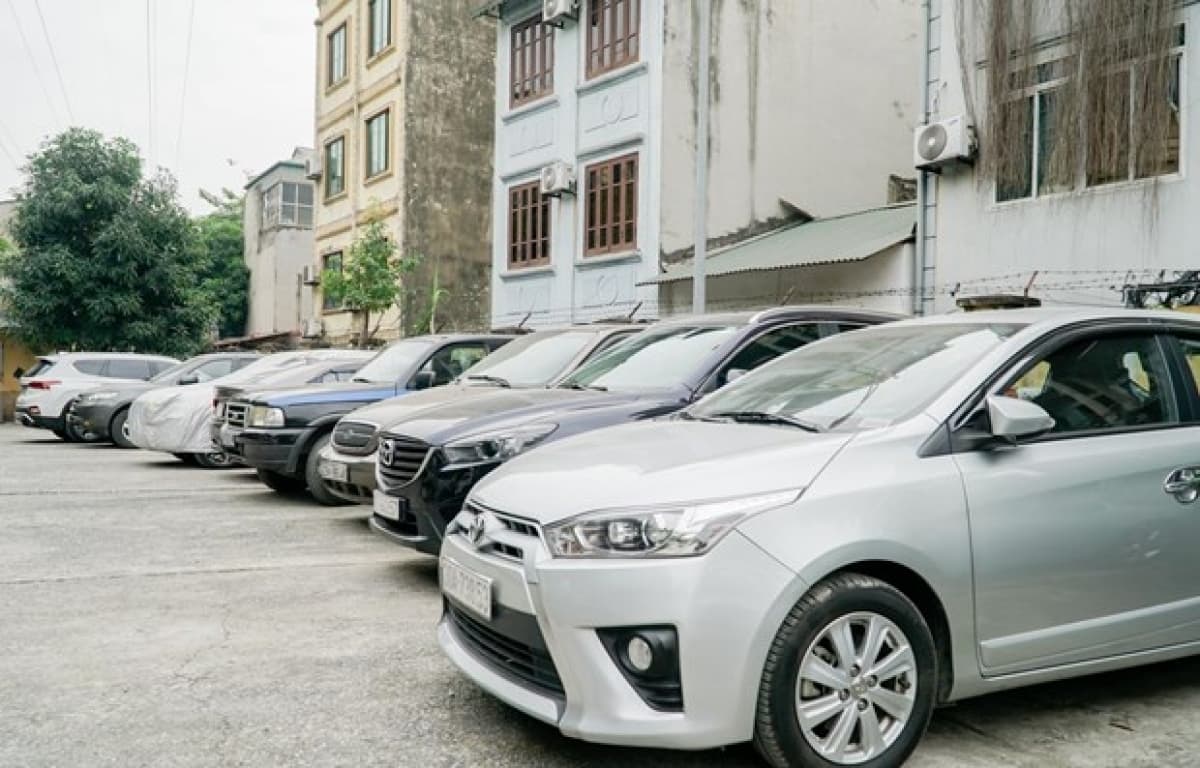 Car imports down in November