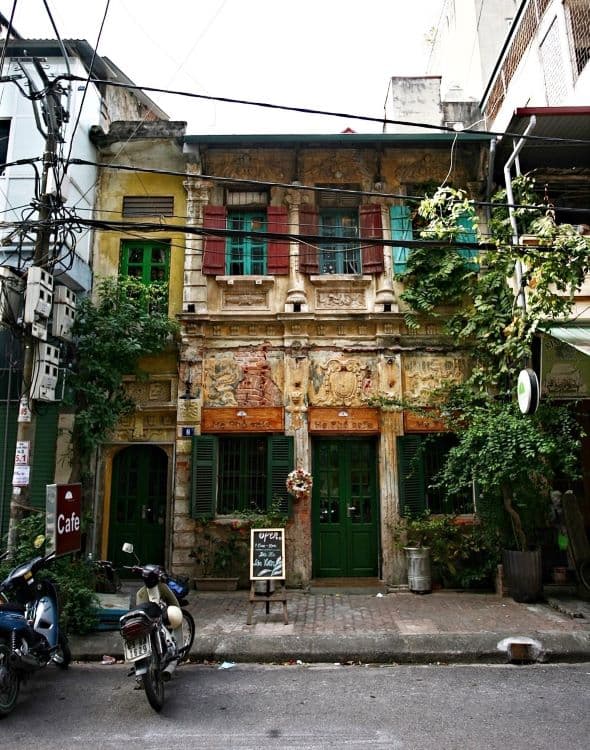 Cafe inside 90-year-old house