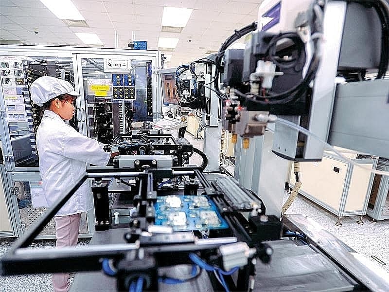Redirecting appropriate labor market