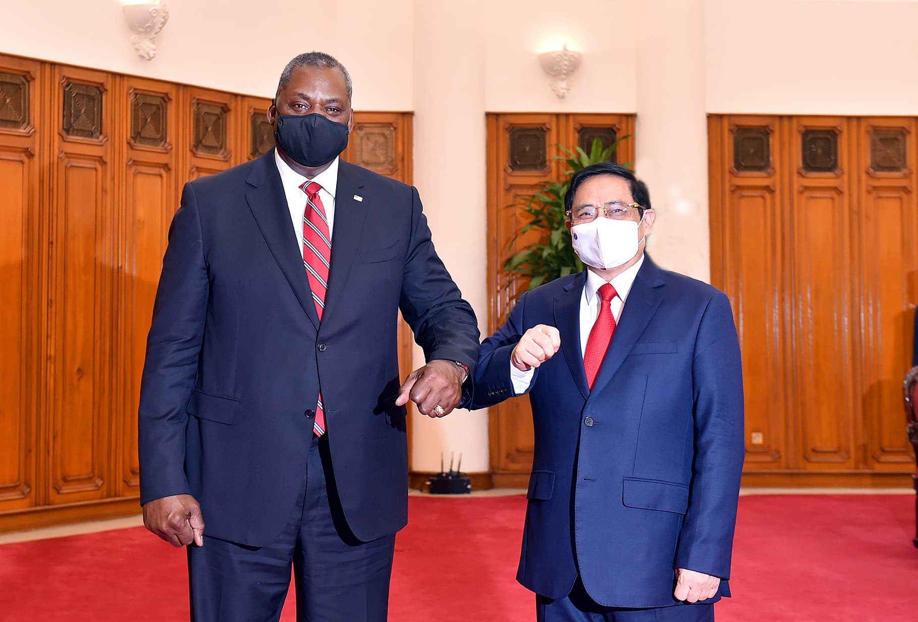 PM receives U.S. Secretary of Defense 