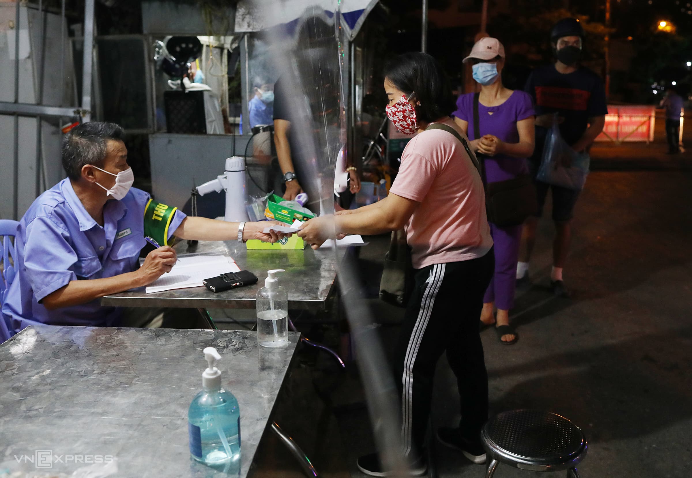 Hanoi reopens first wholesale market
