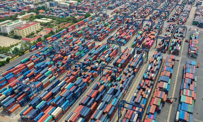 Trade deficit crosses $3.7 billion