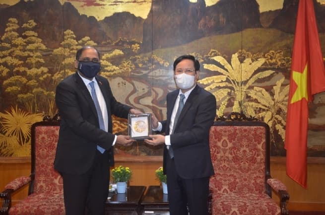 Vietnam, Singapore Boosts Business