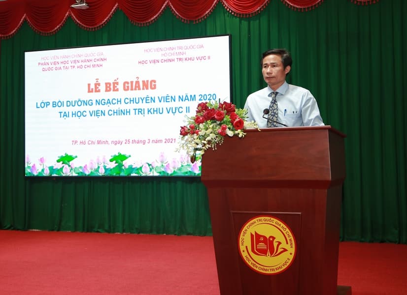 In which cases do not need to re-study for the specialist rank?