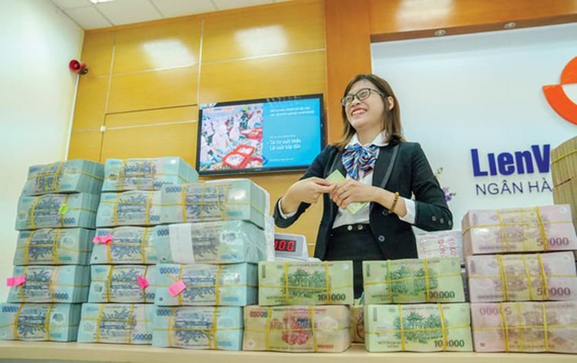 Banks show strong credit growth
