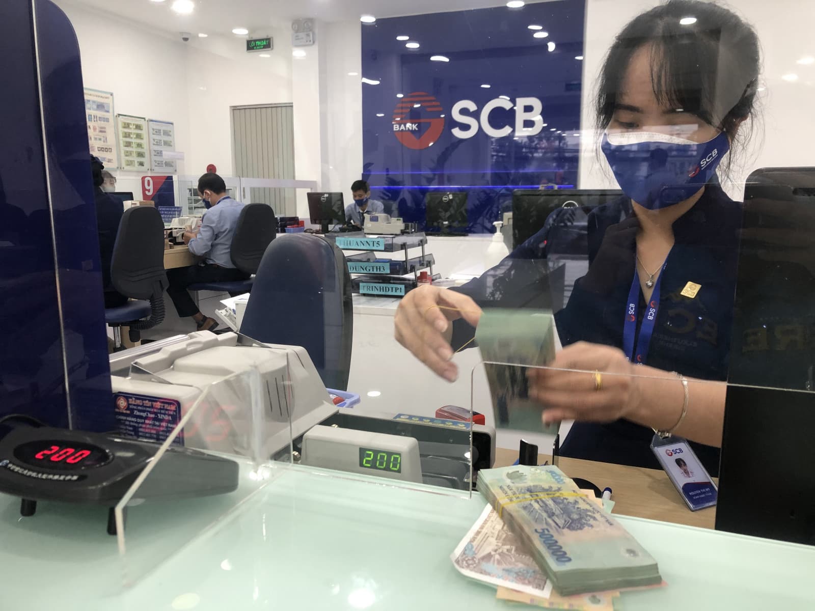 VN, Japan banks provide joint financial services