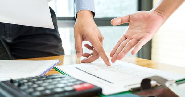 Regulations on selecting contractors to audit public investment projects