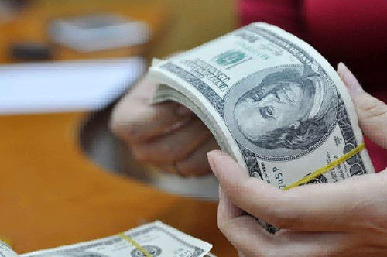 Will US dollar pressure sill exit?