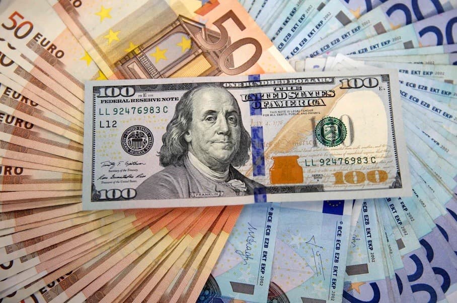 Reference exchange rate on Mar. 27: 23,602 VND/USD, rising 2 VND; Euro and Pound down and Yen rising