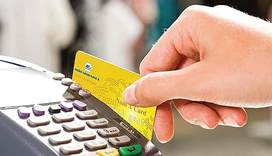 Banks expanding share over borders