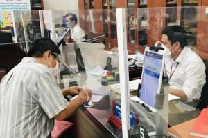 How is the background verification conducted when appointing managerial officials?