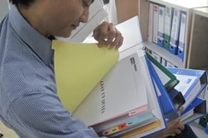 Is it allowed to transfer the work to another contractor?