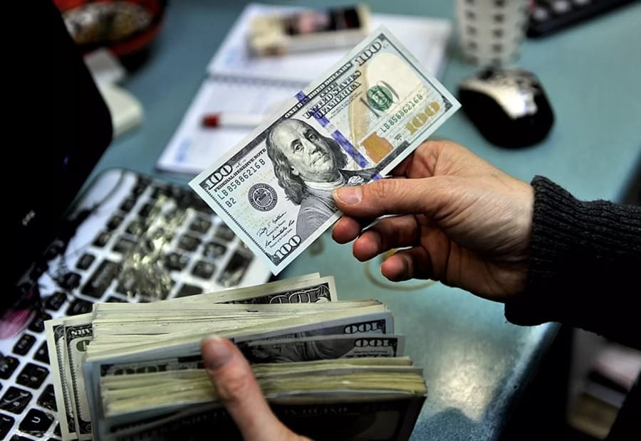 Was the US dollar overvalued?