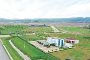 Can the land lease money of a transferred enterprise be inherited?