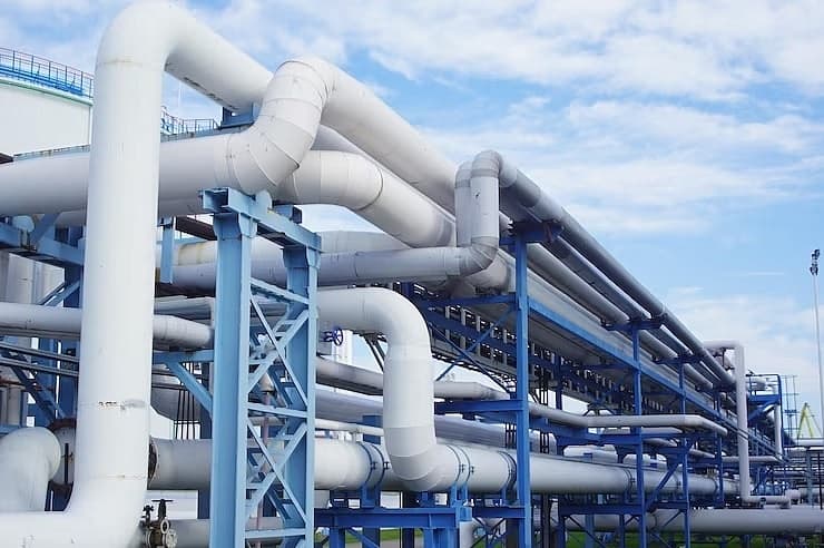 Flaws in infrastructure hinder plans for LNG