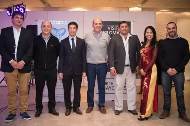 Bridging Vietnam - Argentina cultures