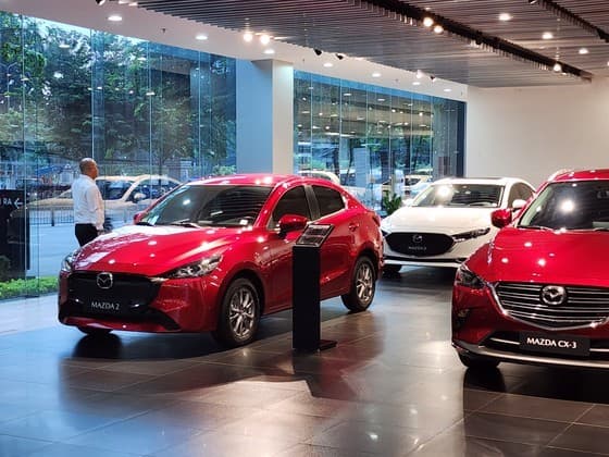 Year-end auto market still sluggish