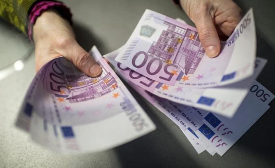 How inflation affects currencies