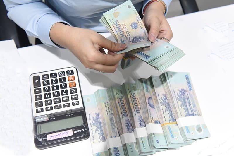 Banks saw profit spike in Q4