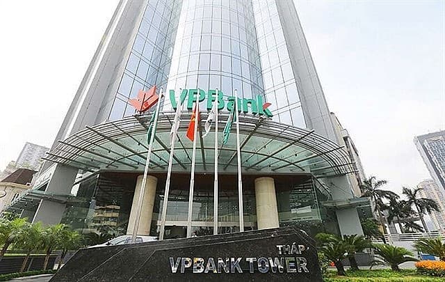 Commercial banks raise deposit rates
