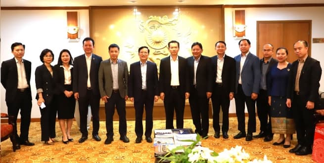Vietnam, Laos Enhance Business Ties