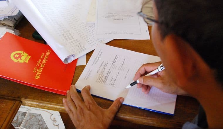 How to Correct Errors in the Land Use Right Certificate