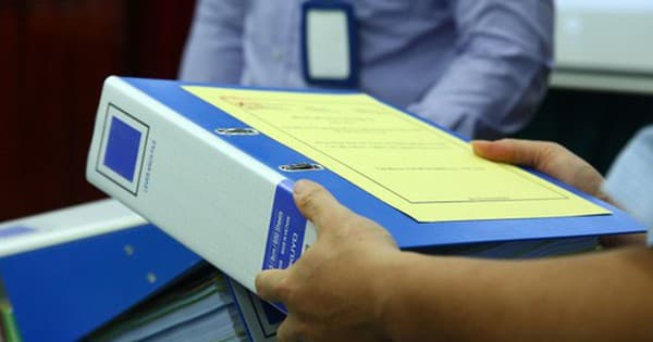 Is a consulting package worth less than 50 million VND required to have a contract?