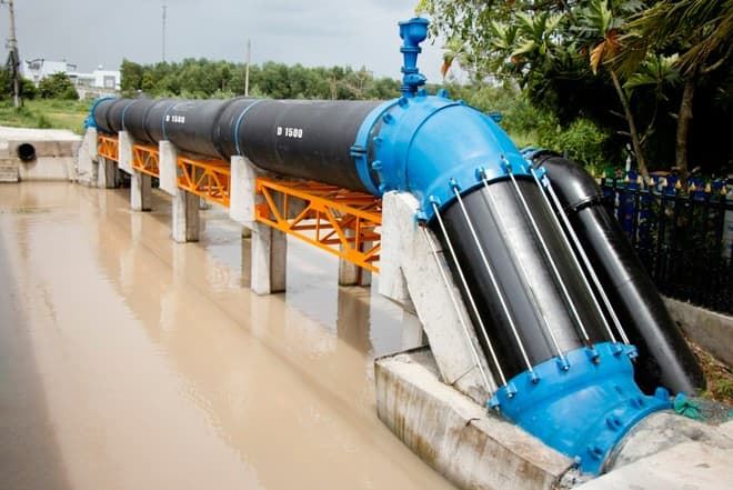 BWE restructures its debts