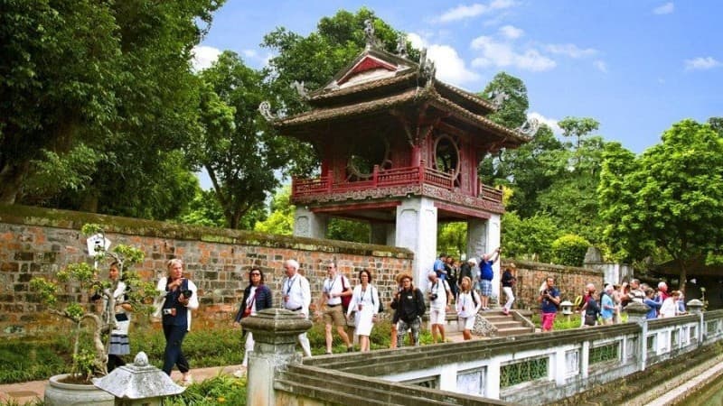 Ha Noi tourism booms in August