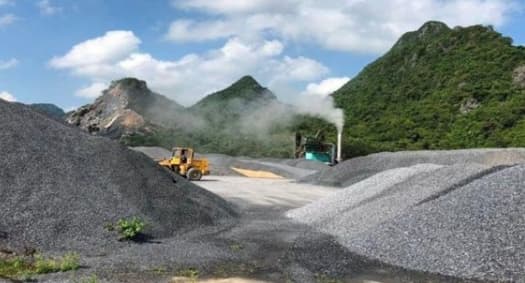 Is the contractor granted a certificate of mineral recovery? 