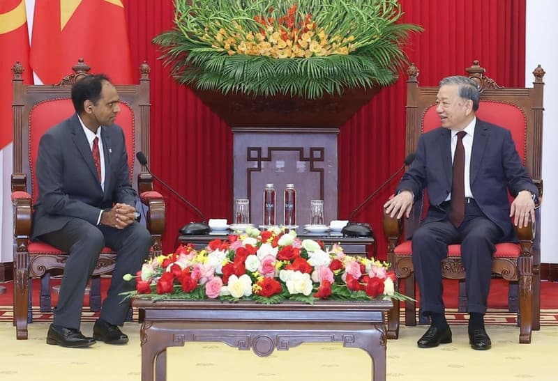 Party leader calls on US firm to increase investment in Viet Nam
