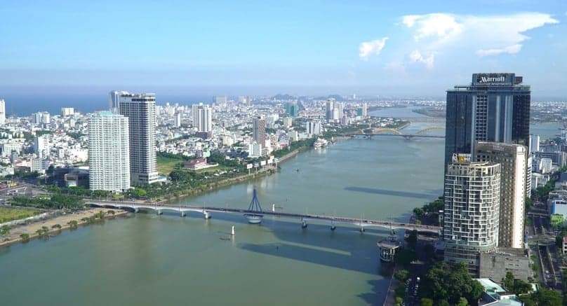 Central Vietnam hub invites Dutch firms to invest in airport, seaports