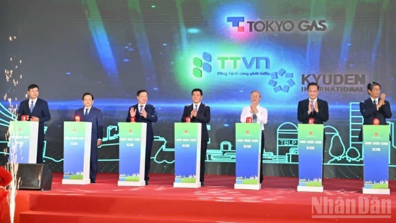 Hung Yen commences construction of Thai Binh LNG Thermal Power Plant project and inaugurates coastal road