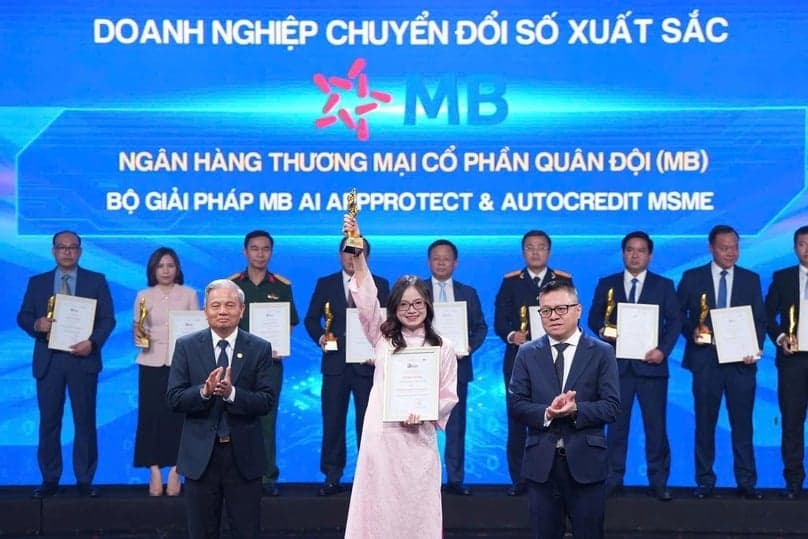 MBBank wins Outstanding Digital Transformation Enterprise award